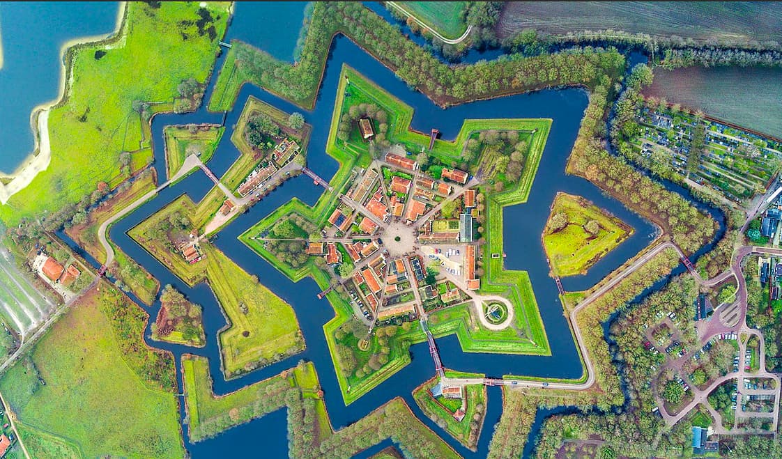 Крепость Ниеншанц